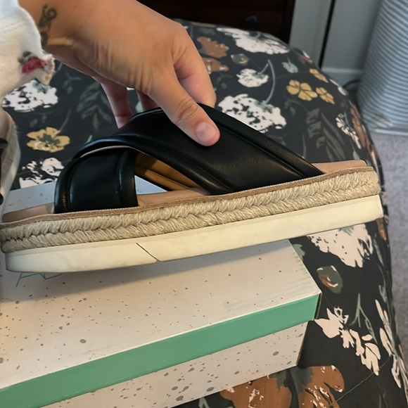 Aquatalia sandals - Picture 3 of 3